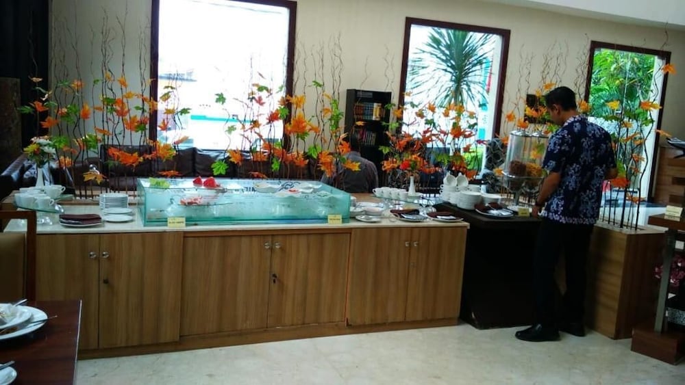 Hotel Namira Syariah Pekalongan 38/61