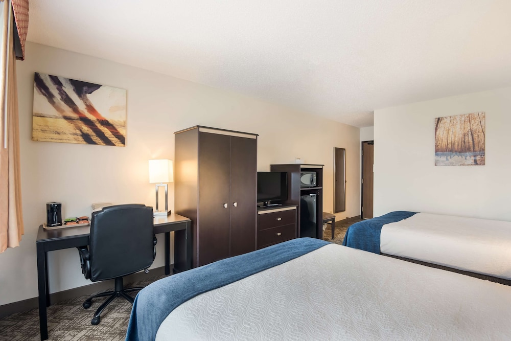 Best Western Mt Pleasant Inn 11/34