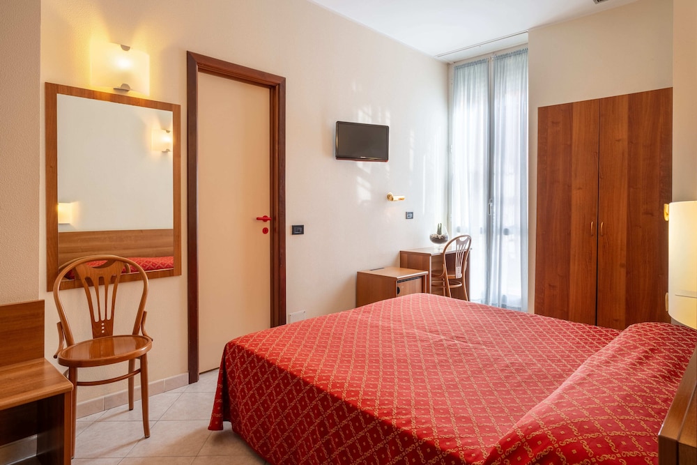 Hotel Careni Villa Italia 20/62