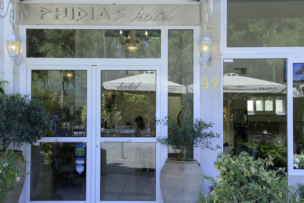Phidias Hotel 6/69