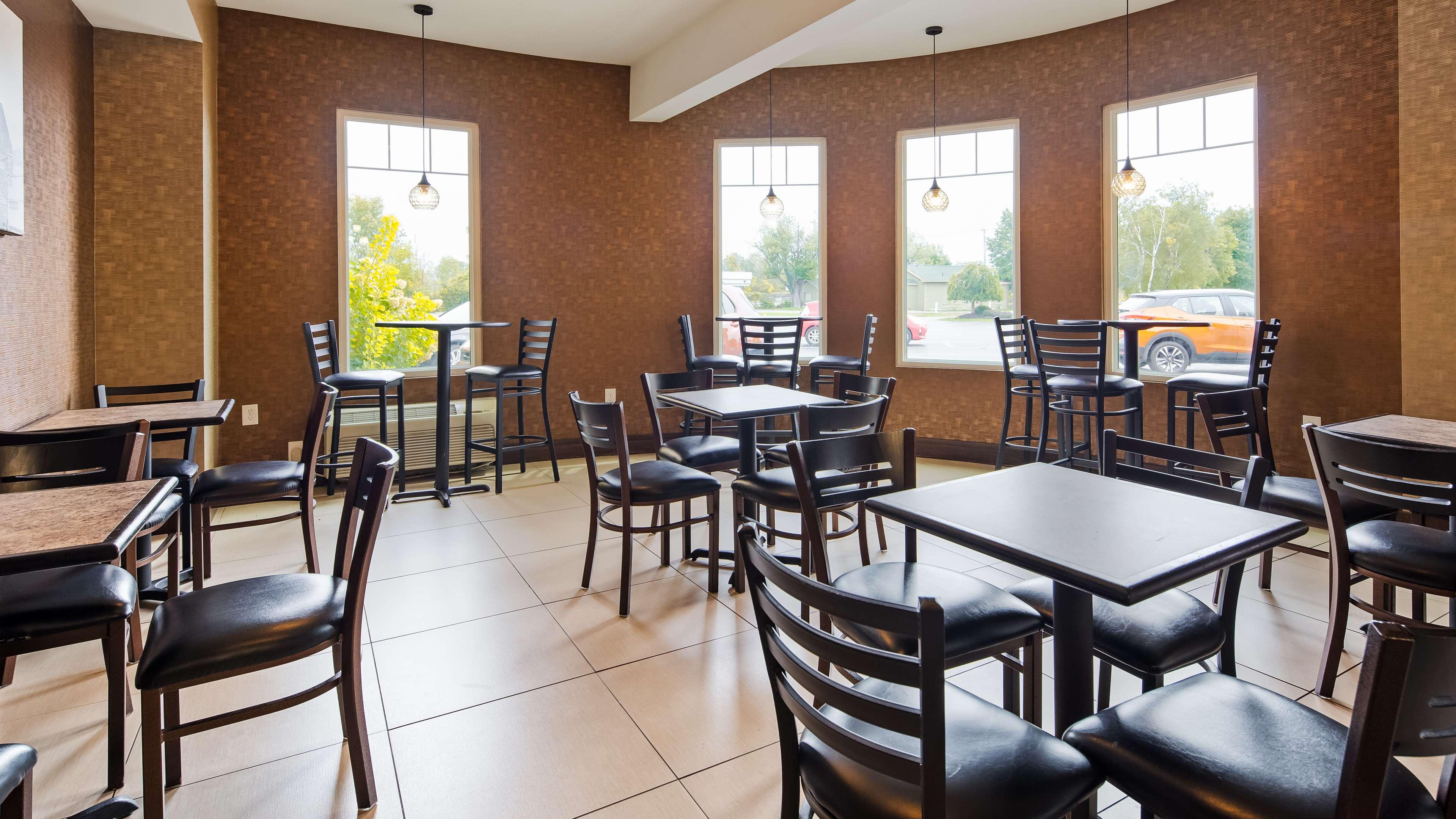 Best Western The Inn At Buffalo Airport 10/18