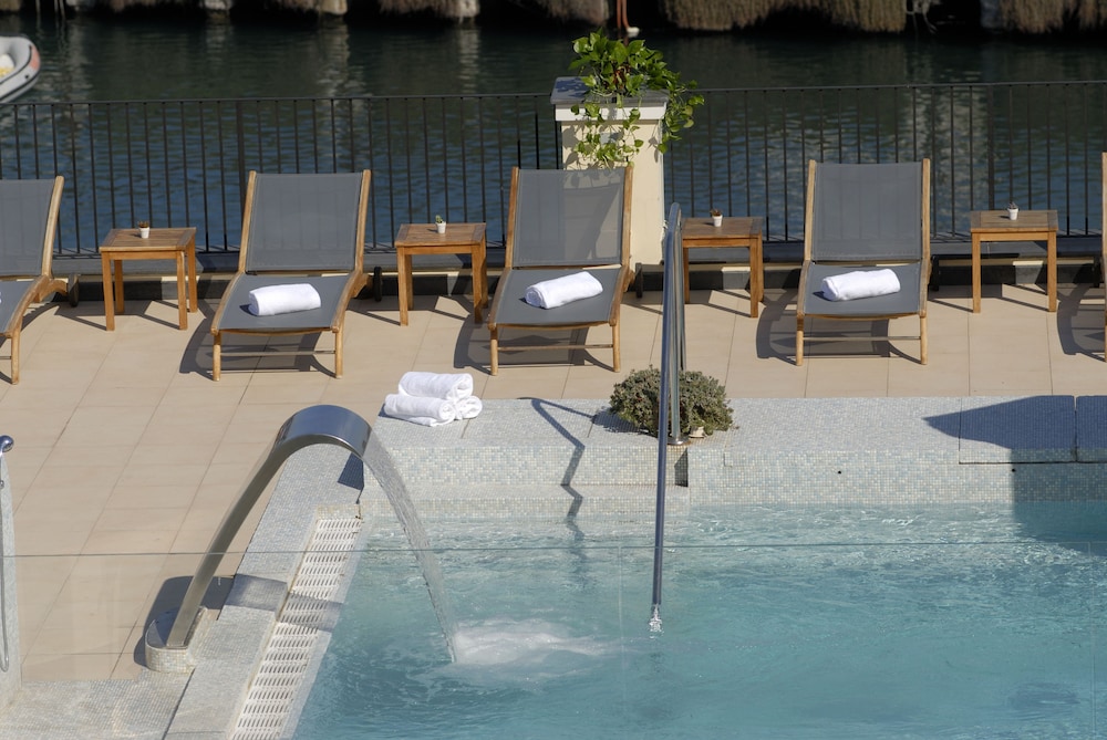 Hotel Villa Carolina 27/30