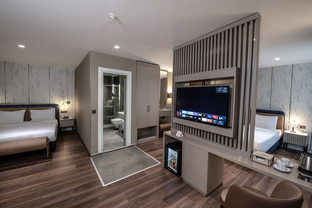 HOTEL BOSFORA 43/50