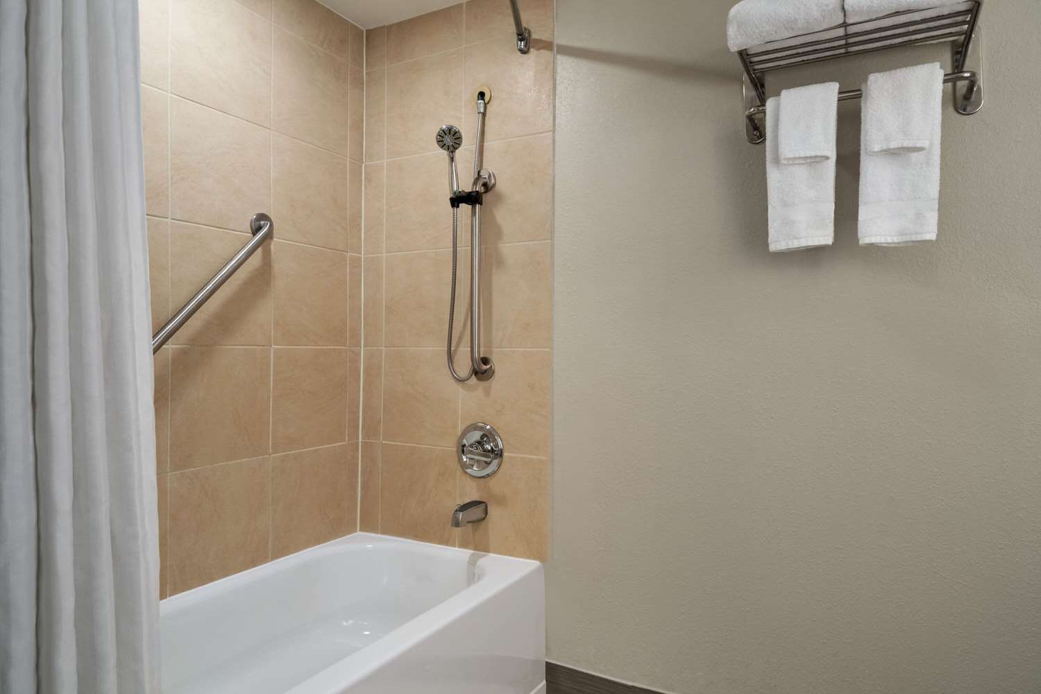 Wyndham Garden Pittsburgh Airport 31/32
