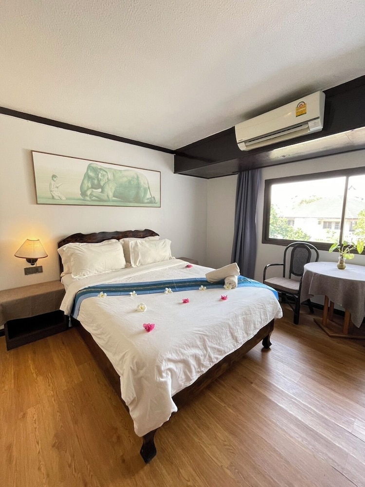 Tapae Place Hotel 19/39