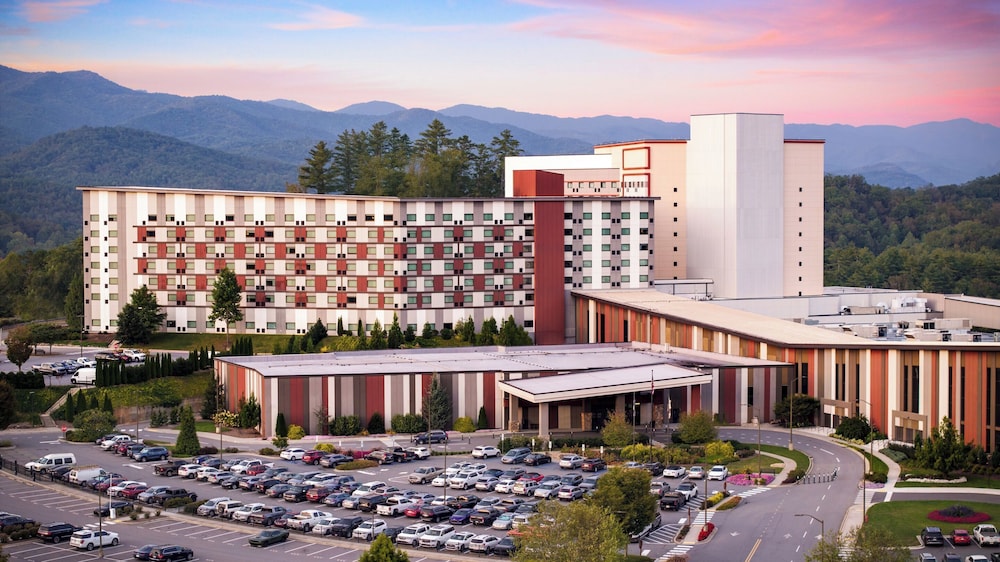 Harrah's Cherokee Valley River - A Caesars Rewards Destination 2/57