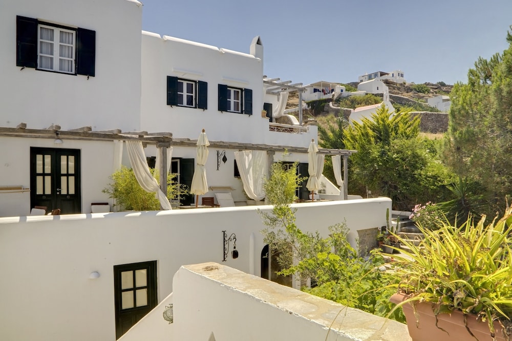 Rania Apartments Studios & Suites 2/50
