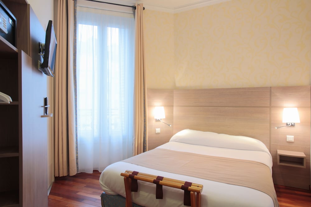 GRAND HOTEL DU LOIRET 26/46