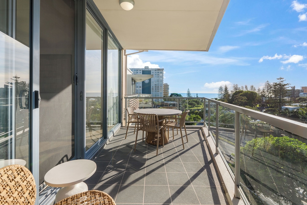 Swell Resort Burleigh Beach 48/50