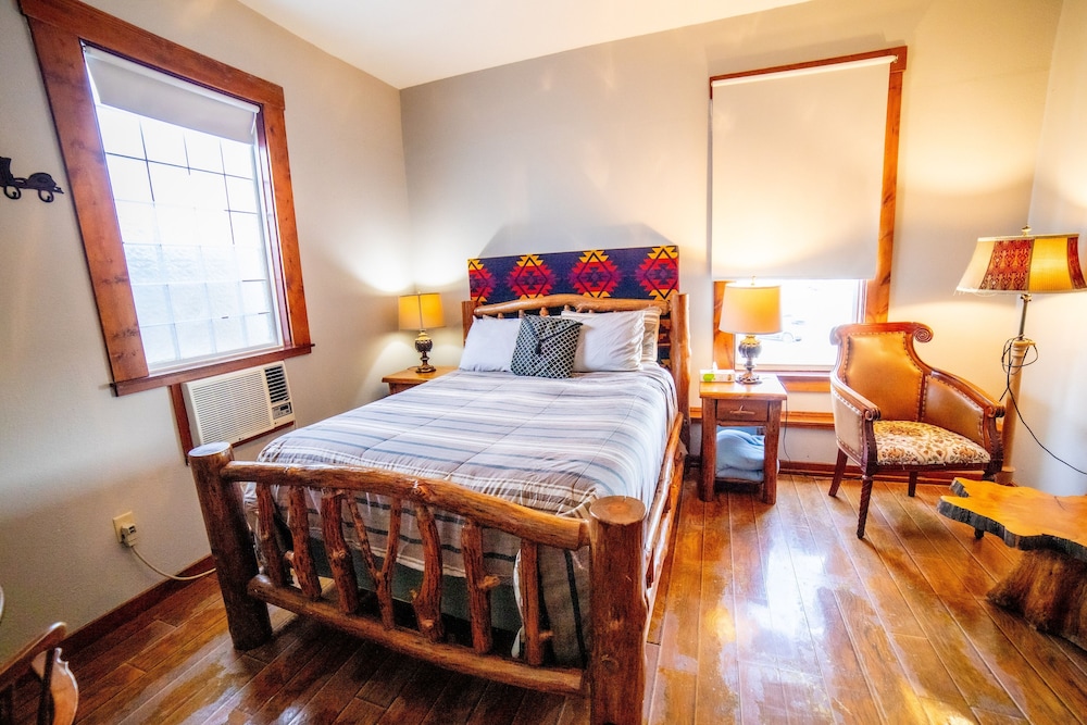 Lodge, Premium, Cabin, Queen Bed