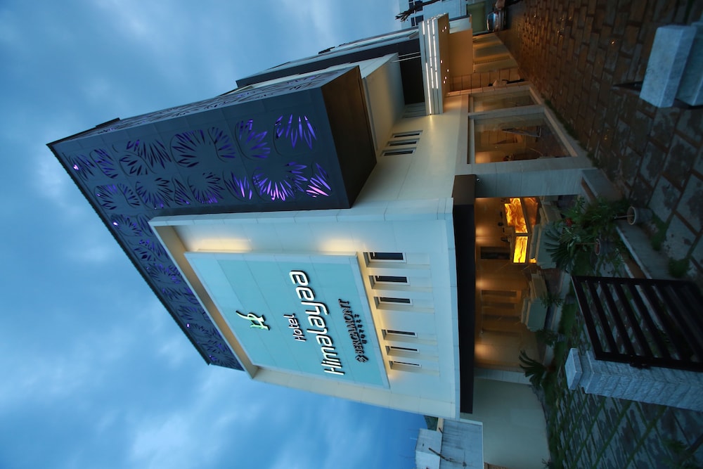 Hotel Himalayaa 4/25