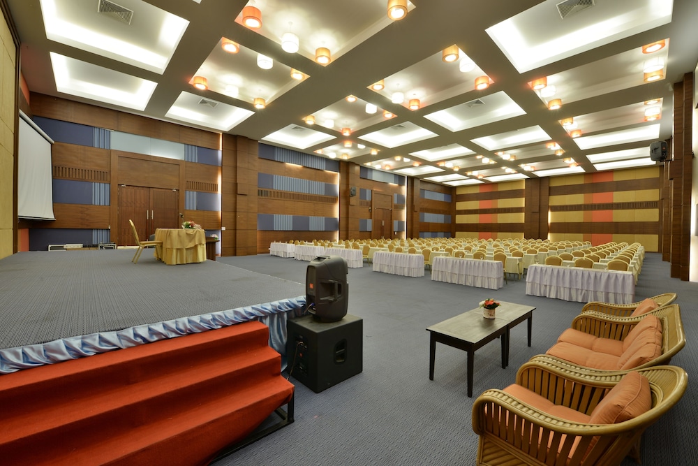 Royal Phala Cliff Beach Resort and Spa 29/50