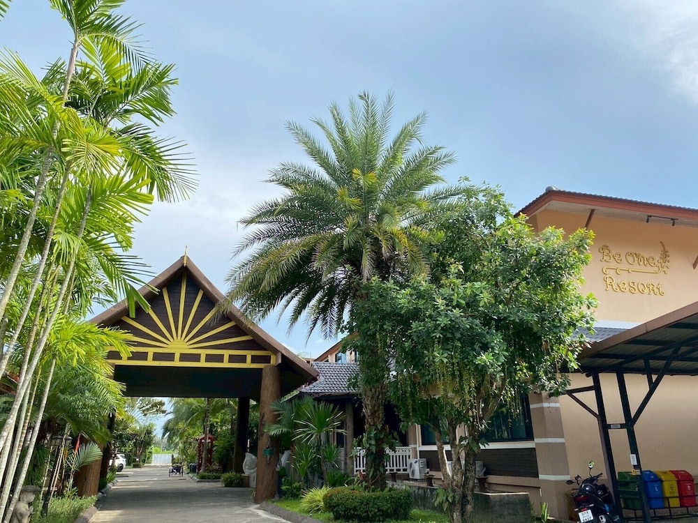Capital O 727 Be One Resort 7/70
