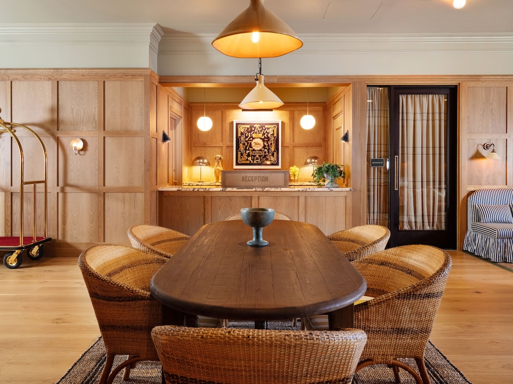 Palihouse Hyde Park Village 40/50