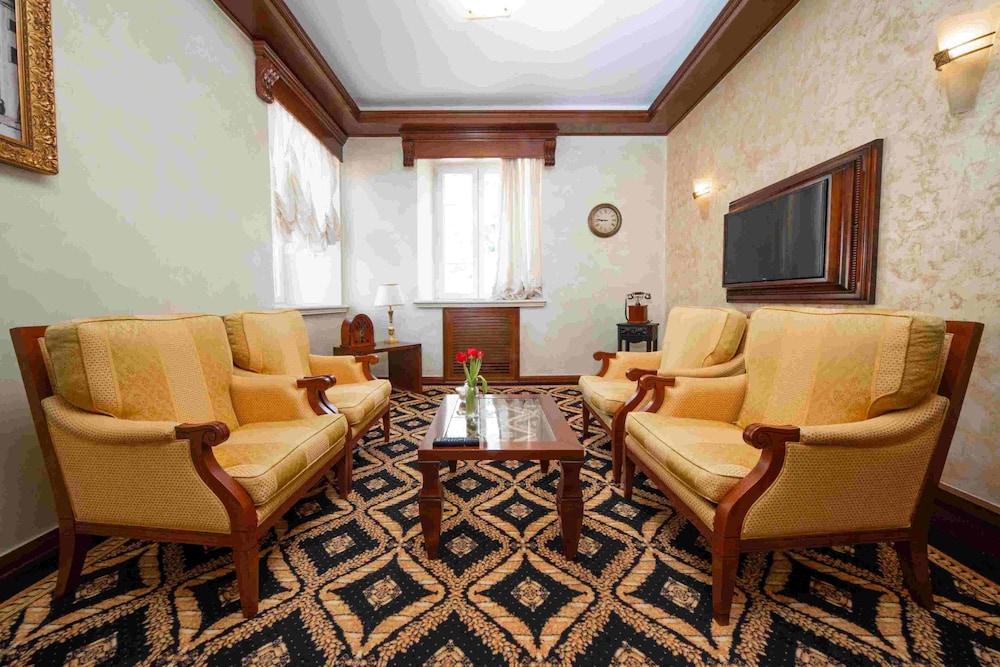 Historic Boutique Hotel Cattaro 42/60