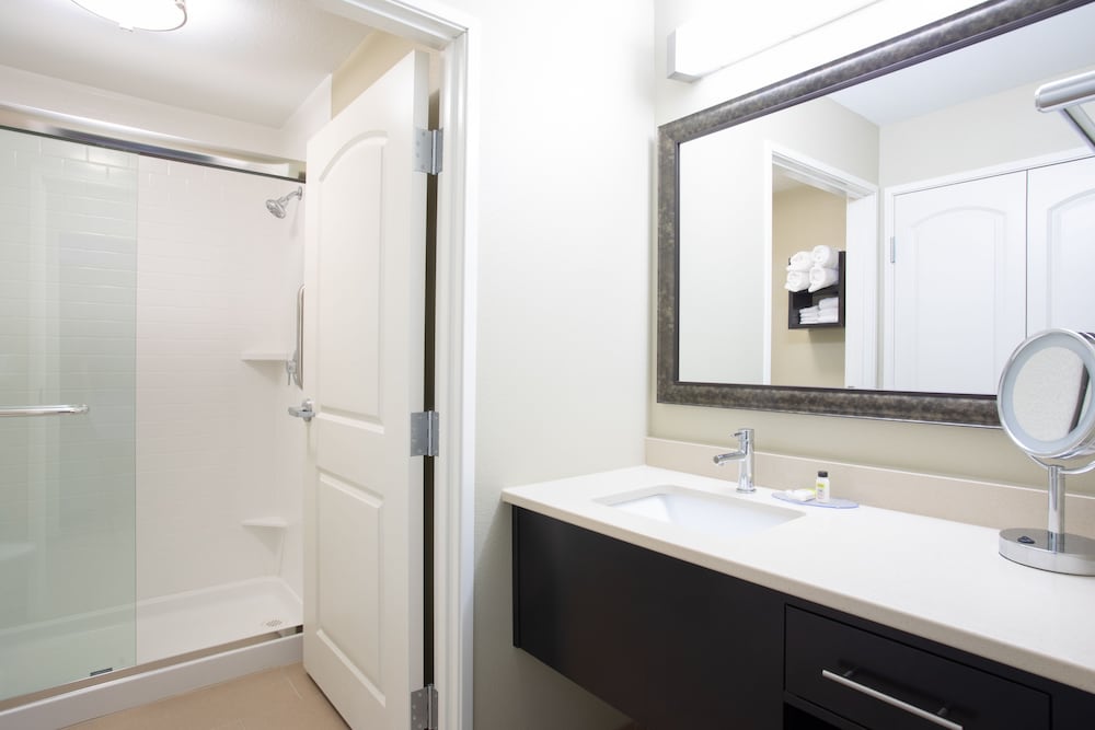 STAYBRIDGE SUITES DENVER SOUTH - HIGHLANDS RANCH 10/47