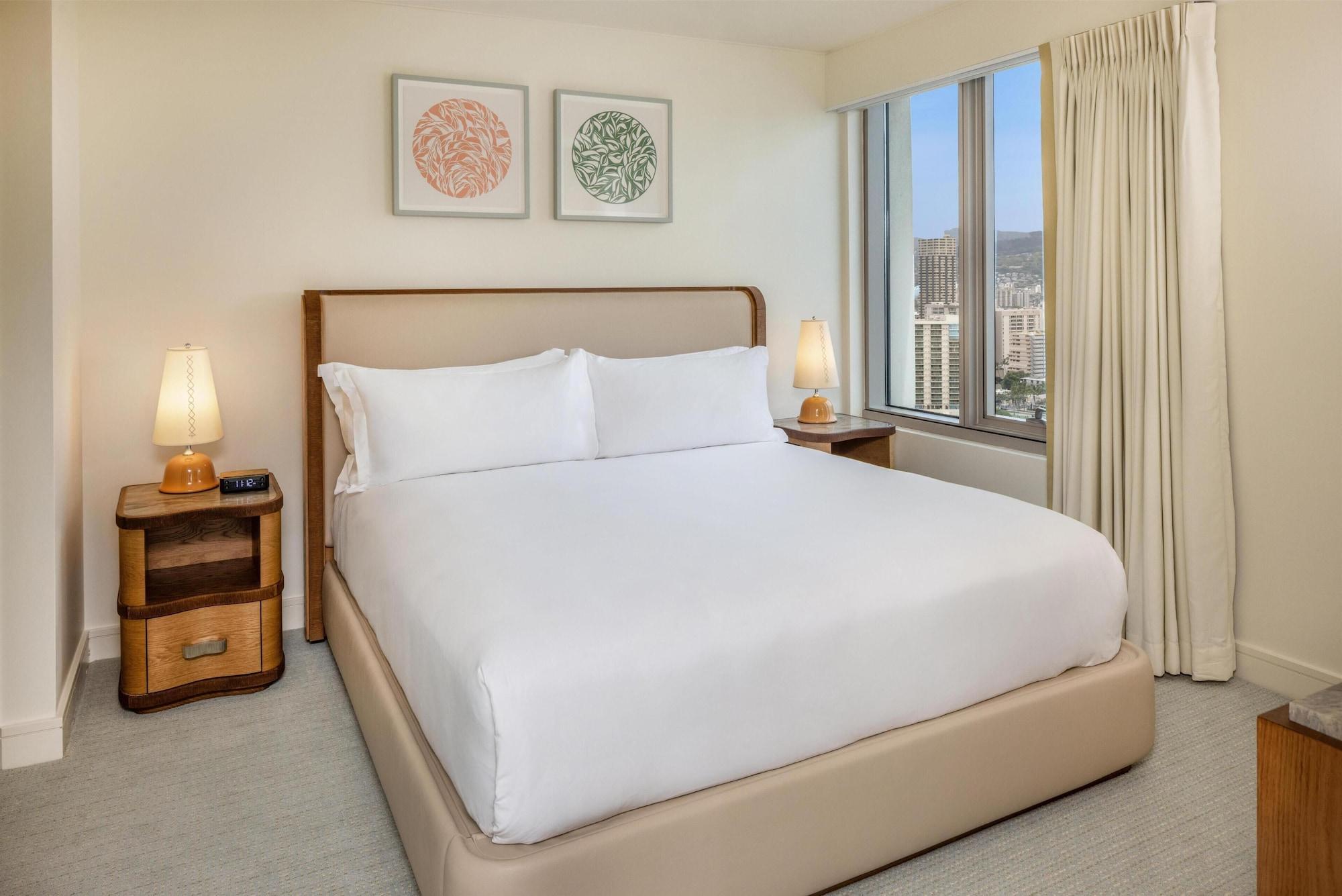Renovated, 2 Bedrooms, Deluxe, Suite, Ocean View, High Floor