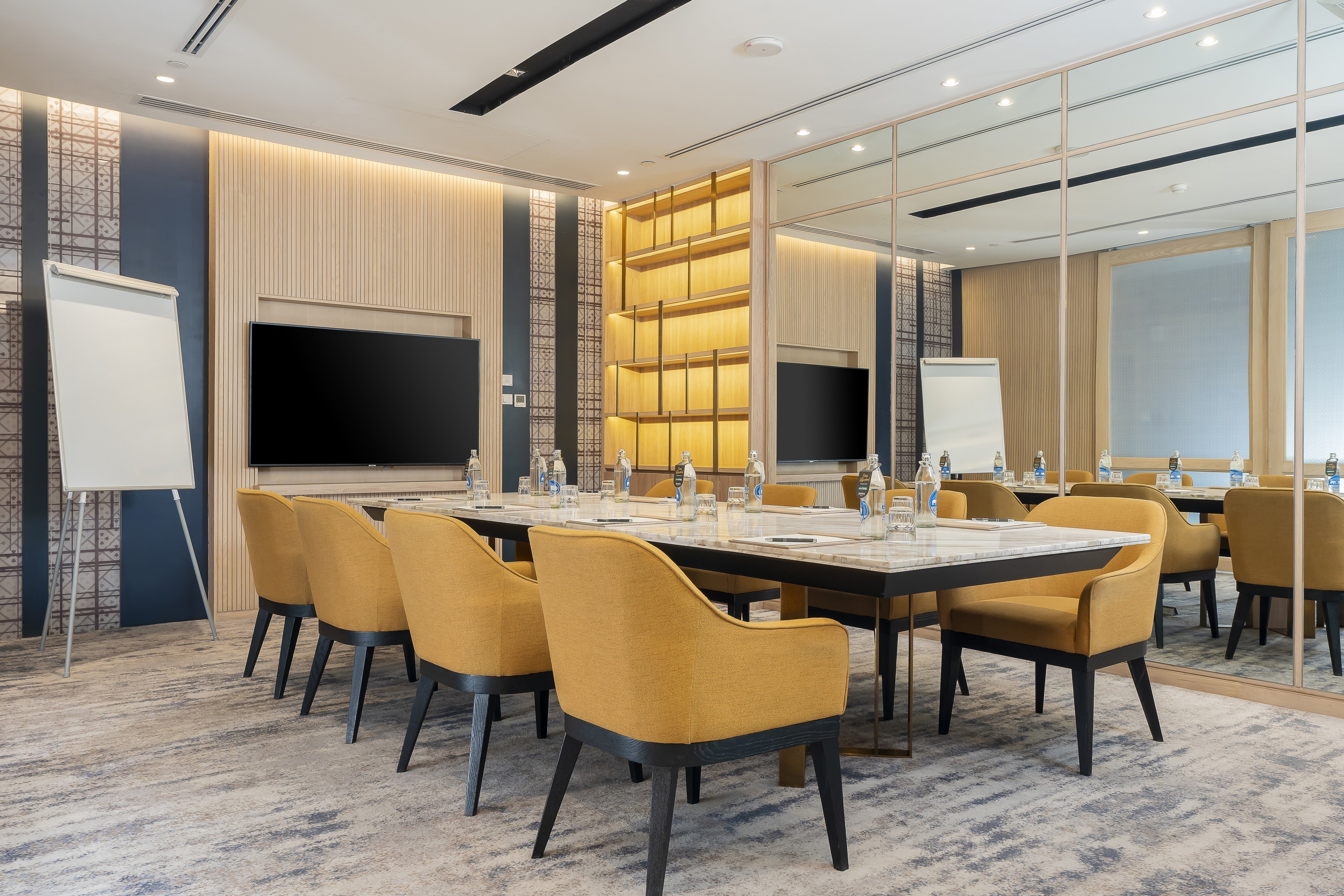 Staybridge Suites Bangkok Thonglor 63/80