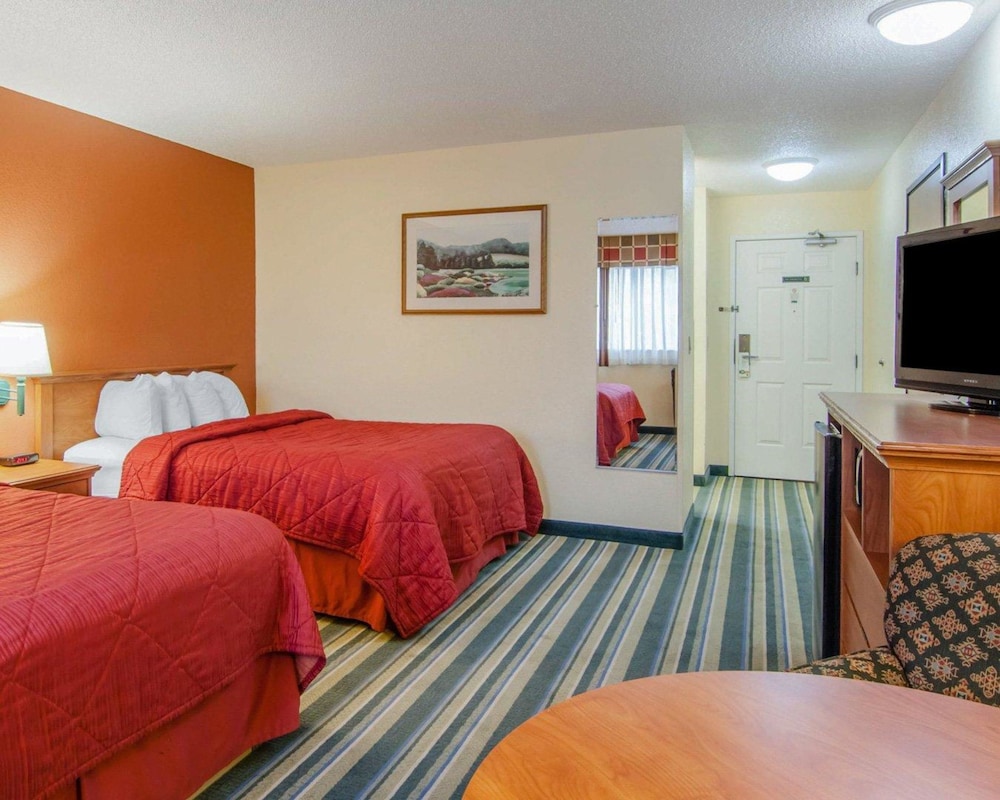 Quality Inn and Suites Medford Airport 18/51