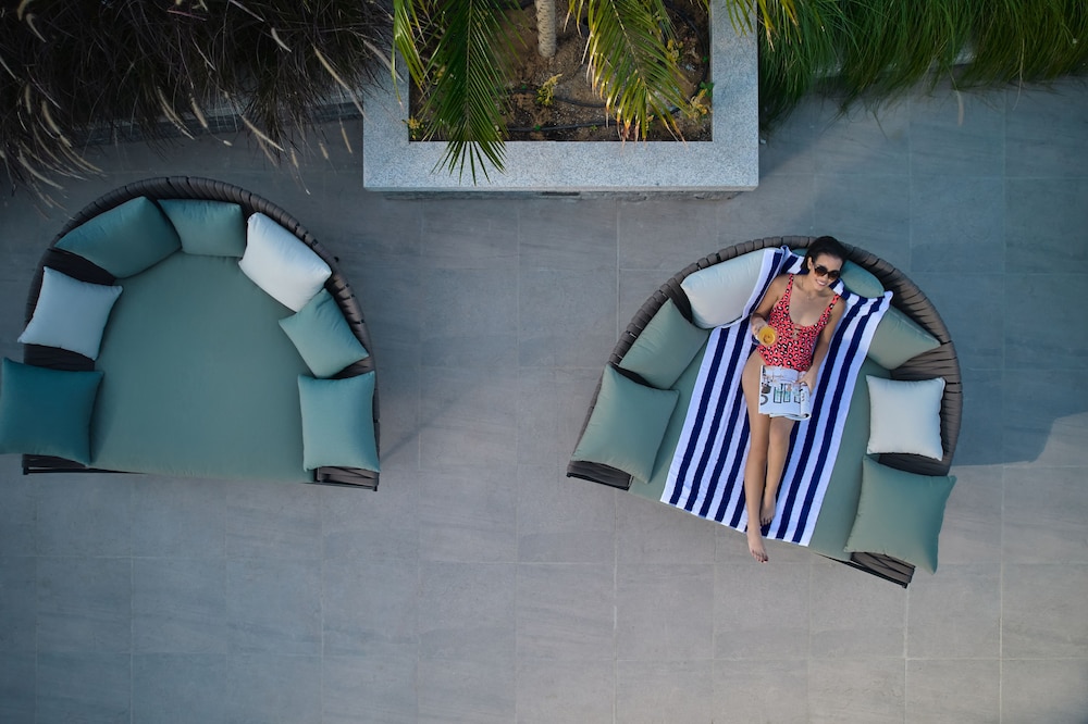 Movenpick Jumeirah Village Triangle 4/82