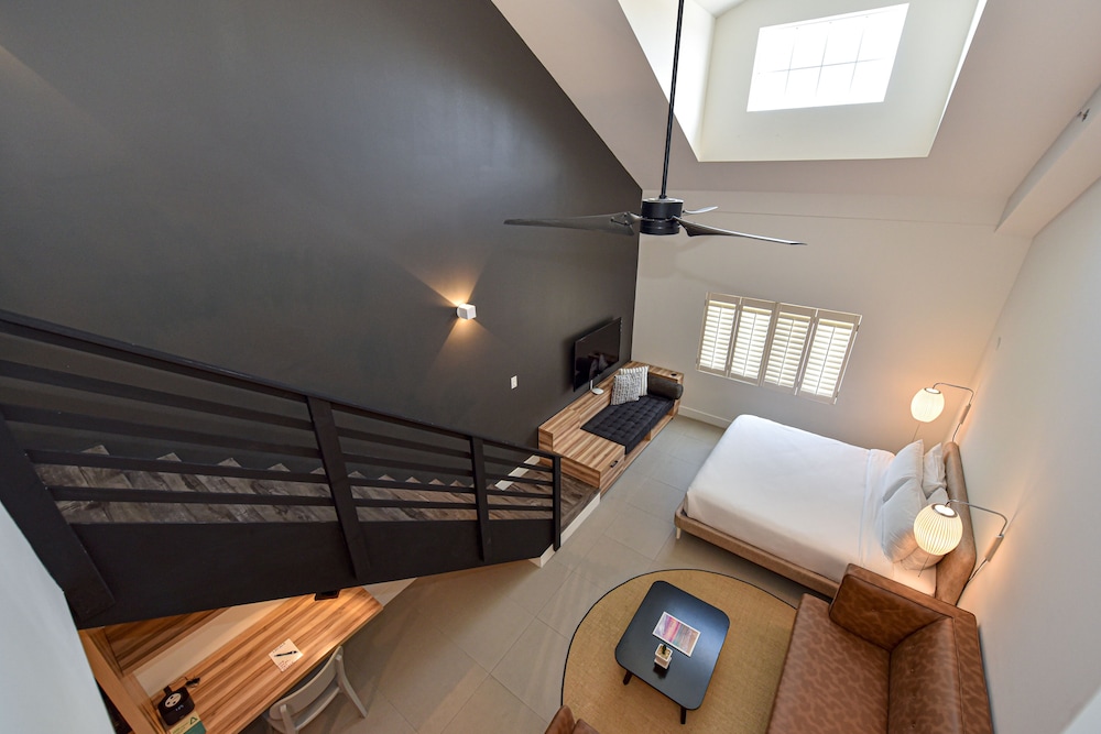 The Locale Hotel Grand Cayman 8/39