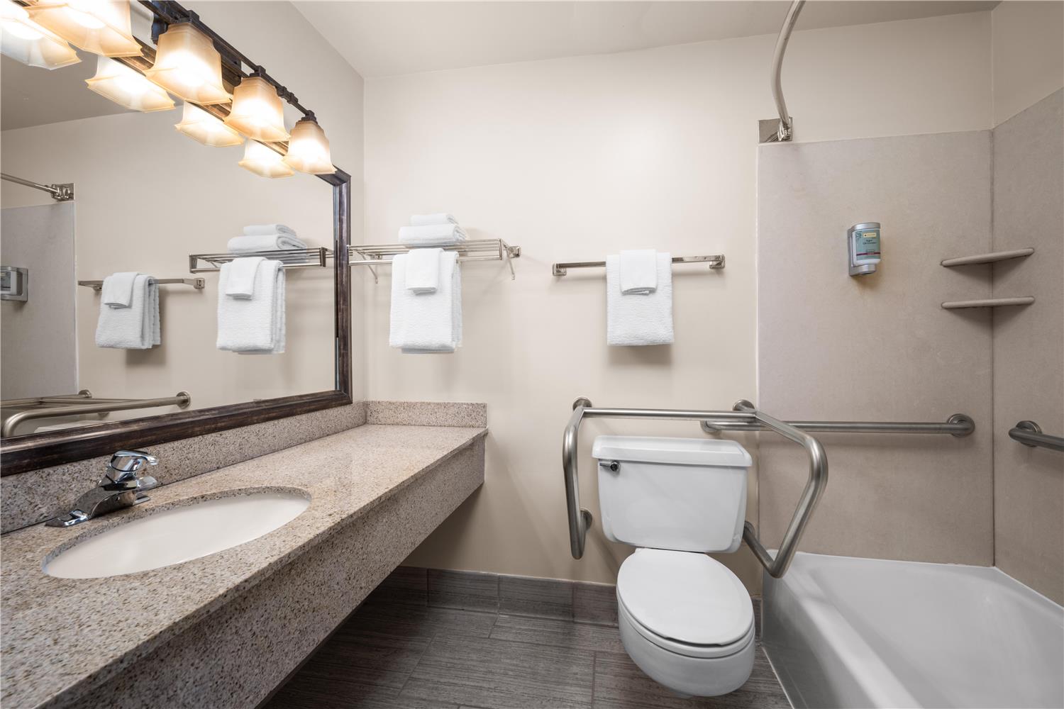 Best Western Kodiak Inn 27/29