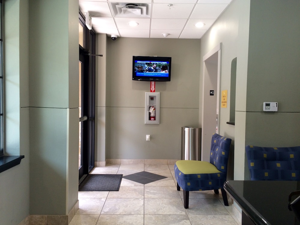 Cityview Inn And Suites 17/28