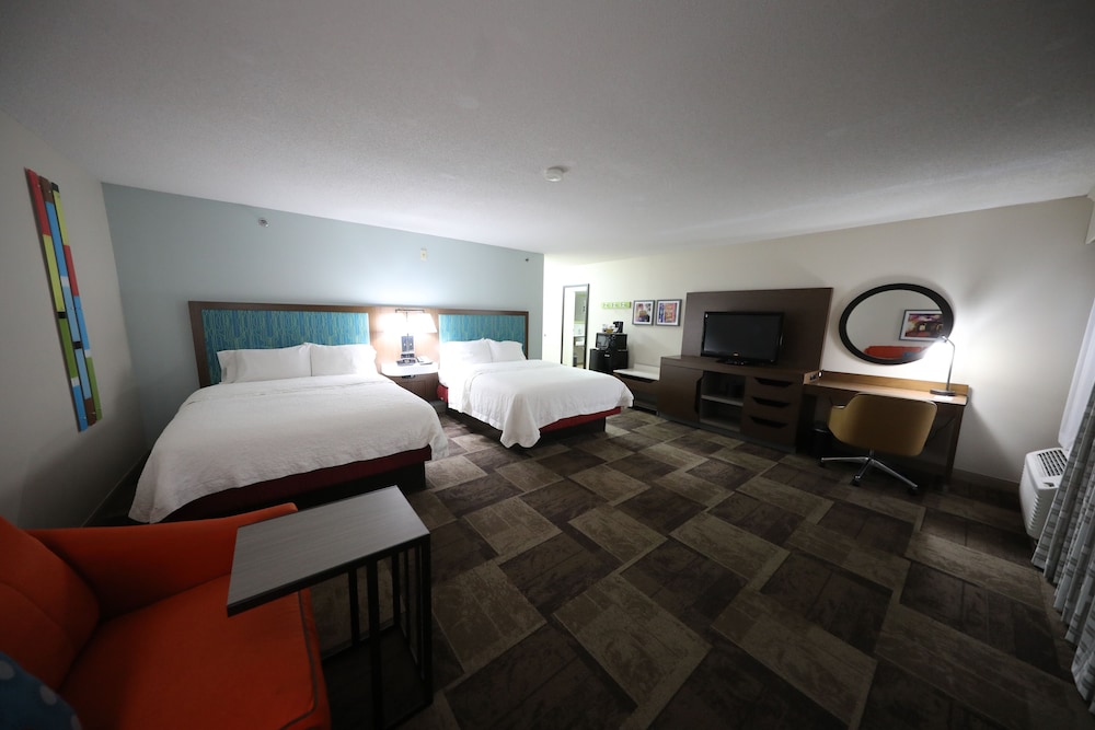 Hampton Inn Hutchinson 14/40