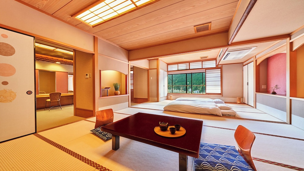 Japanese, 2 Rooms, Junior Suite, 7 Futon Beds, No Bathroom