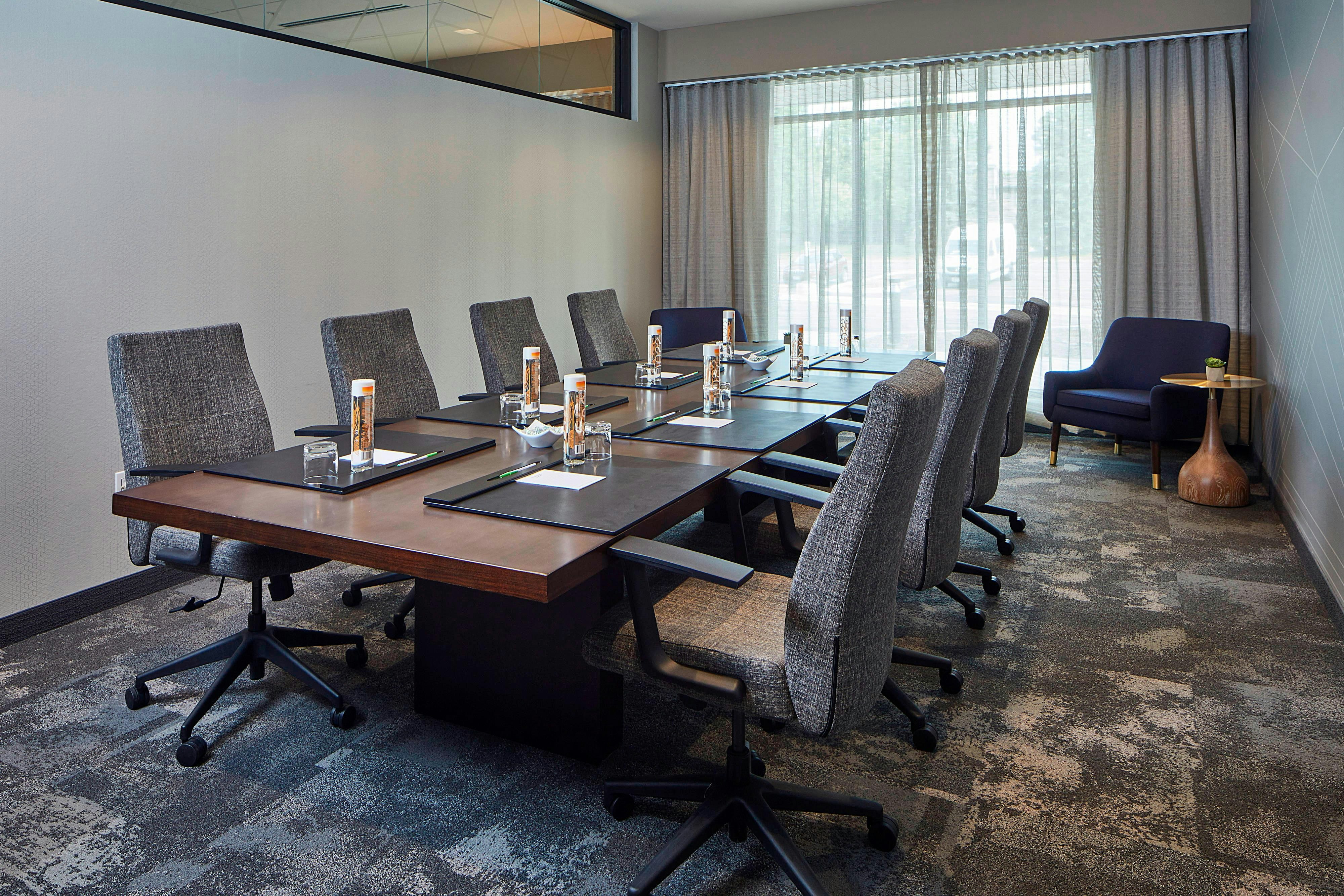 Courtyard By Marriott Minneapolis West 46/51