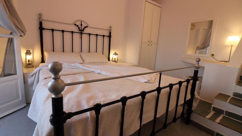 Avra Pahainas Hotel 4/50
