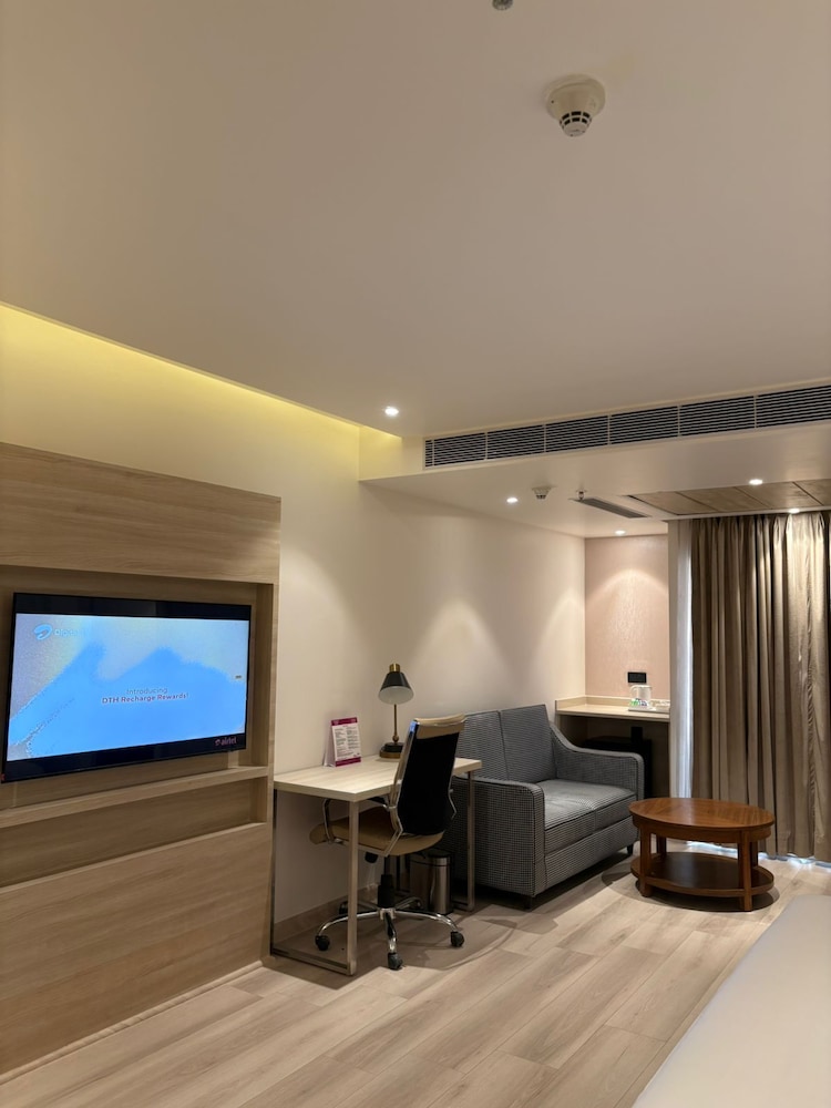 Regenta Suites Element One 27/50