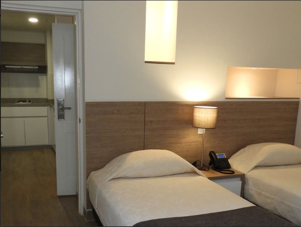 Park V Hotel Suites 9/45