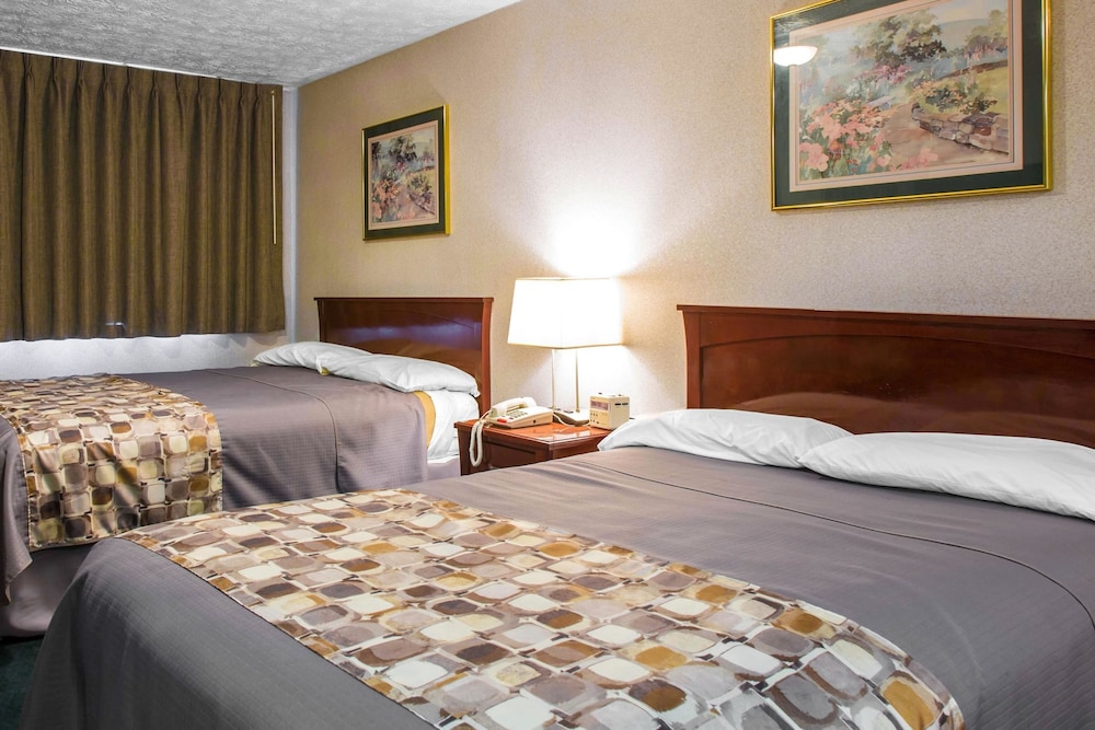 Rodeway Inn & Suites Branford - Guilford 15/33