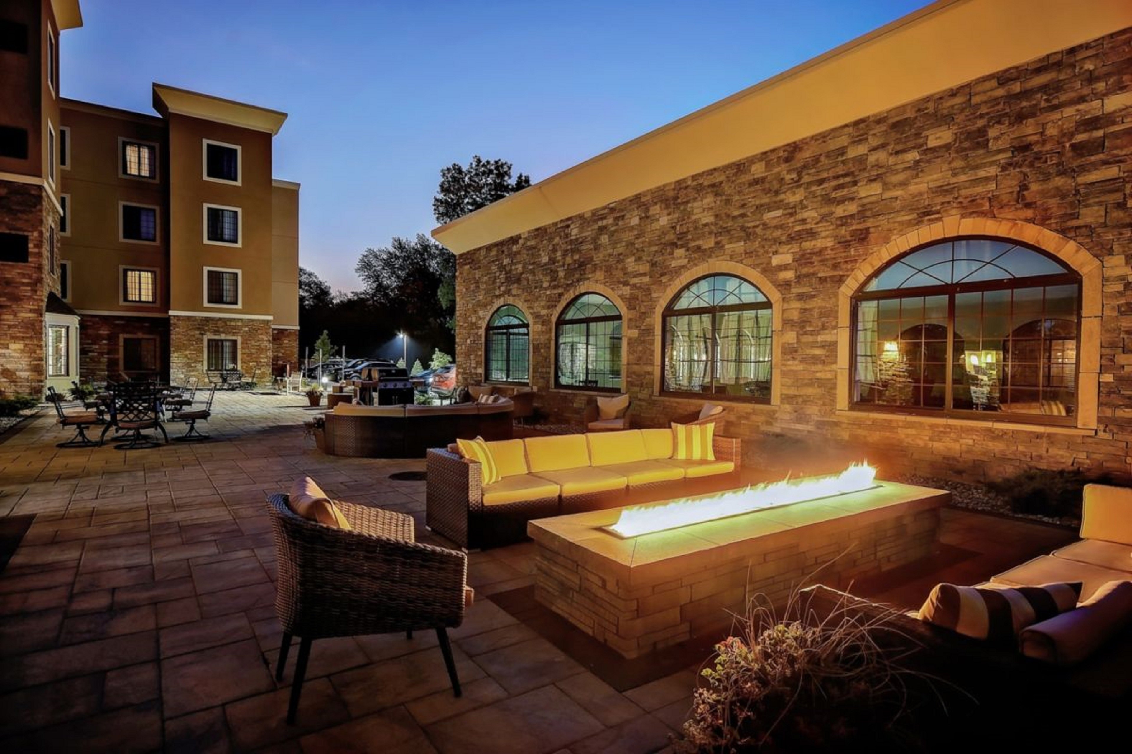 Staybridge Suites Grand Rapids Sw Grandville 16/46