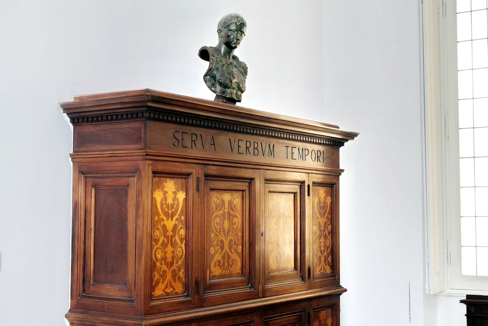 Prestigious Apartment Via Veneto 10/28