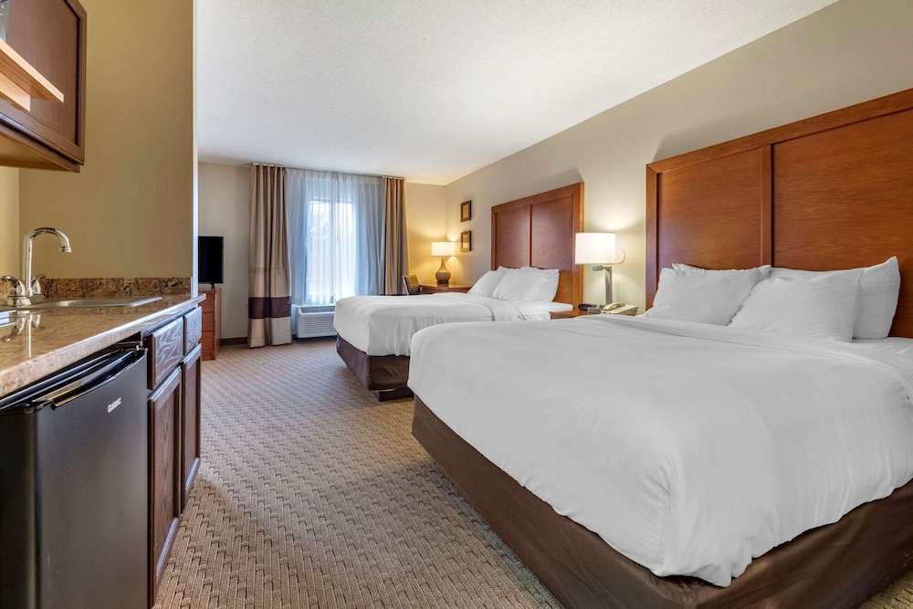 Comfort Inn and Suites Black River Falls I-94 8/37