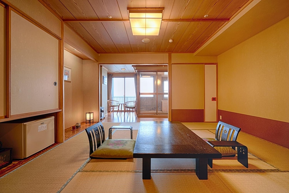 Yunohama Hotel 51/72