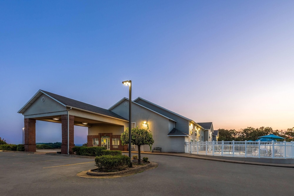 Days Inn by Wyndham Mountain Home 5/55
