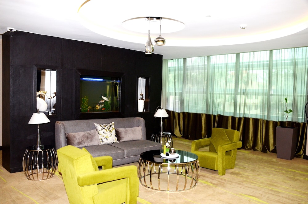 Royal Tulip Canaan Hotel 60/80