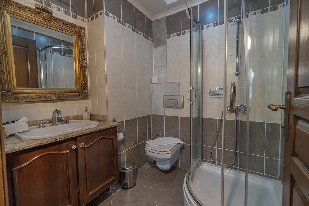 Centauera Boutiqe Hotel 73/76