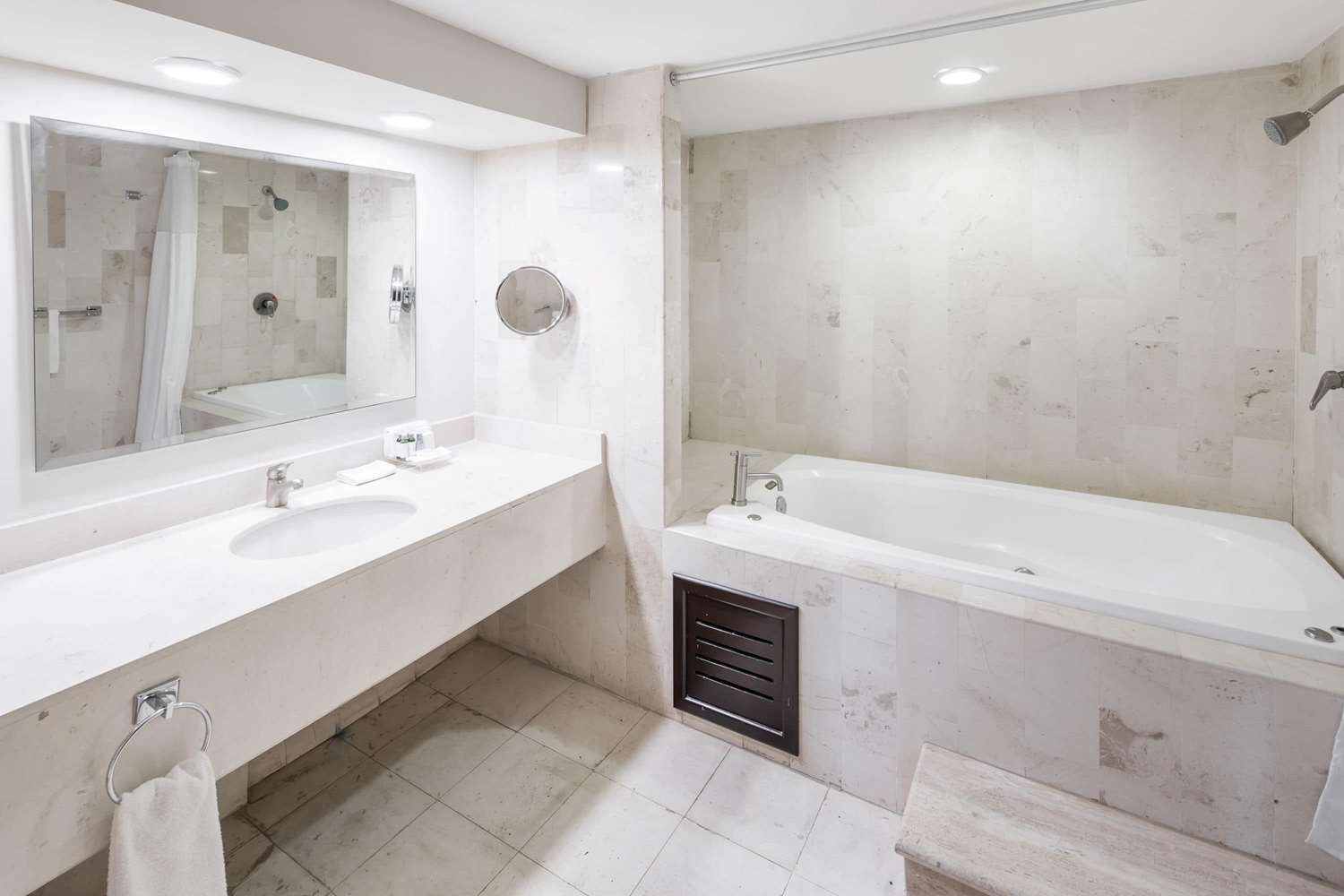 Wyndham Executivo Culiacan 58/60