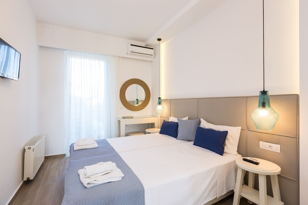 Eltina Hotel 9/50