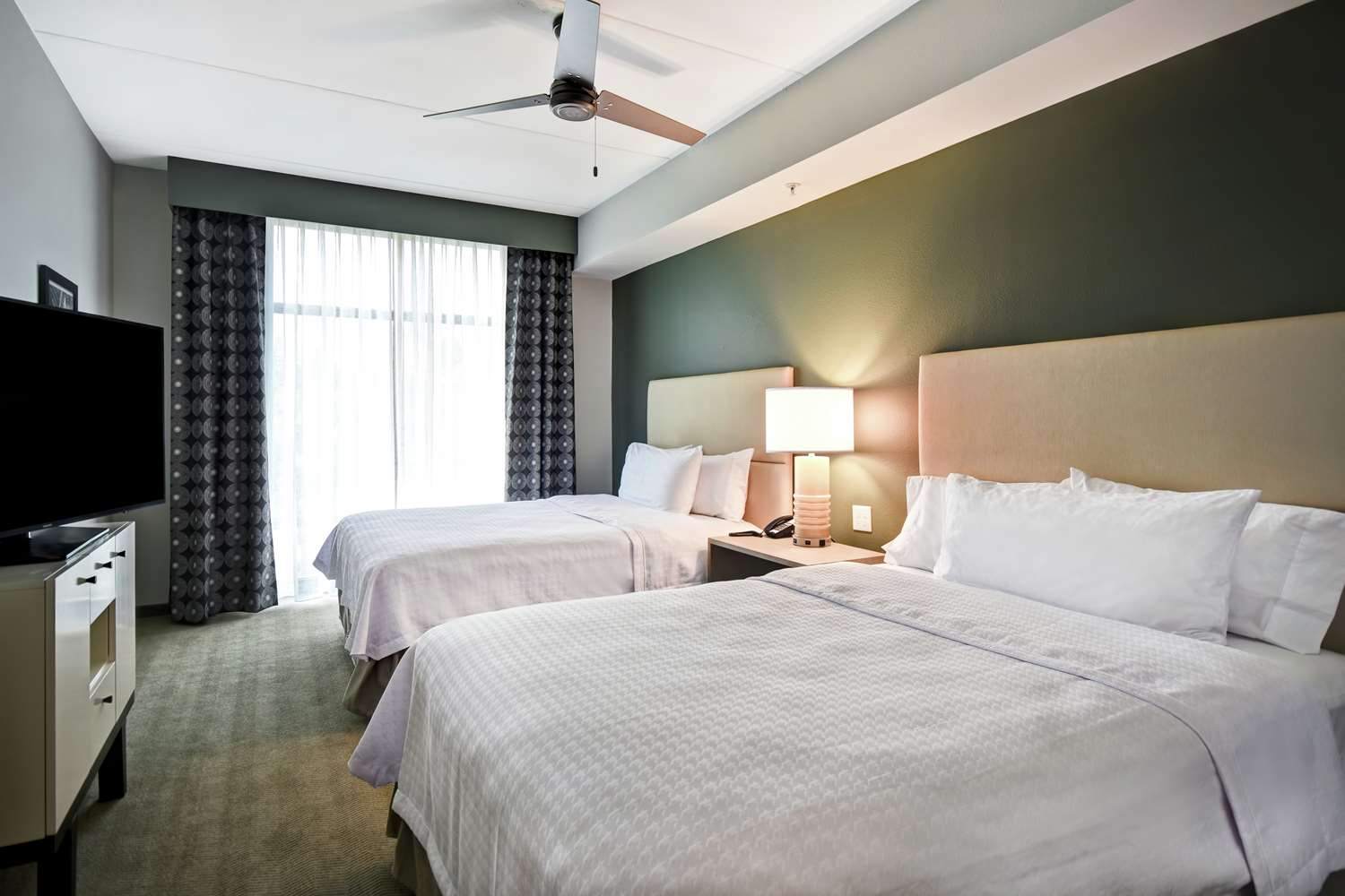 SUITE, 2 QUEEN BEDS, ACCESSIBLE
