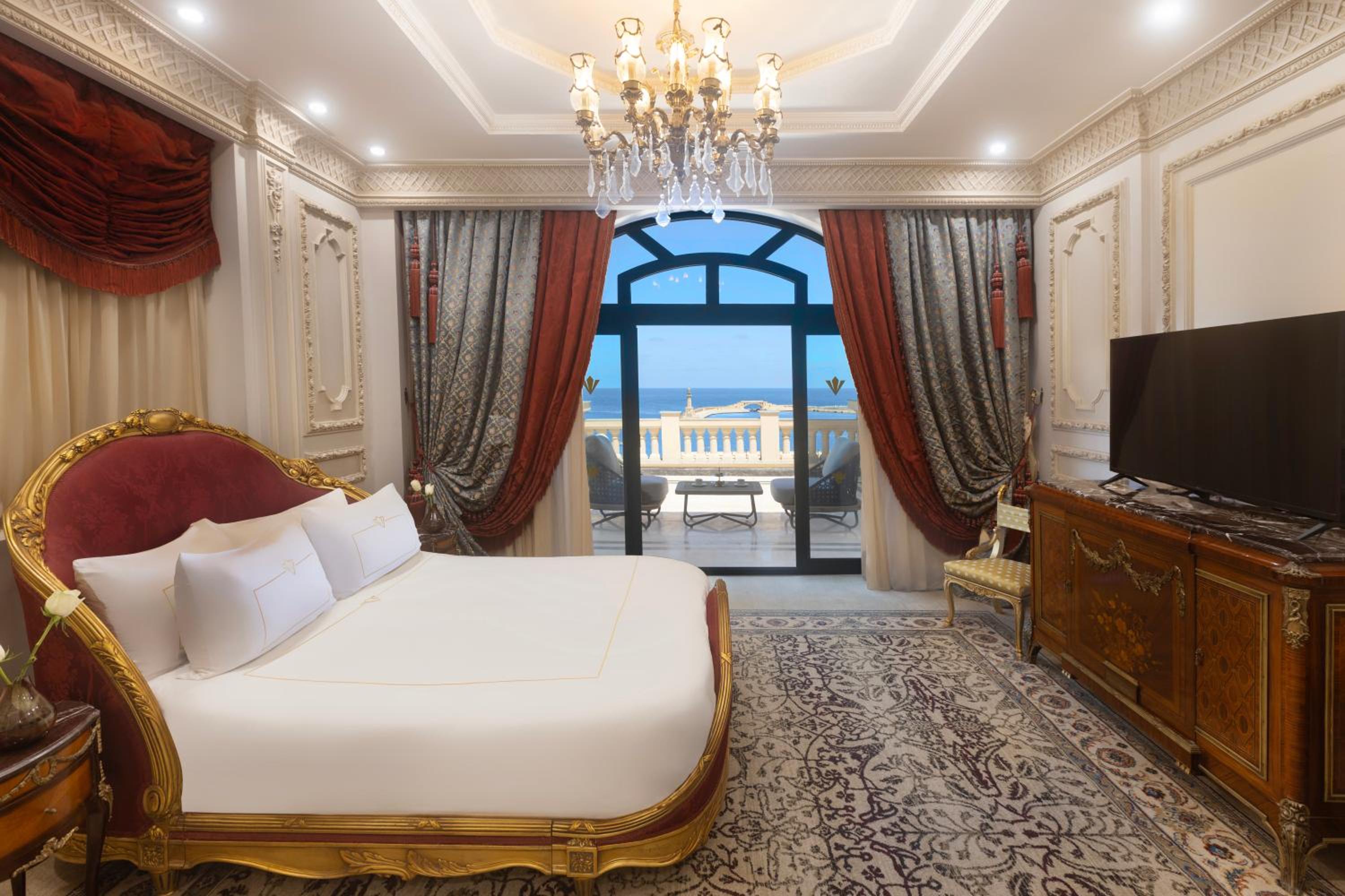 Royal, Palace, Suite, King Bed