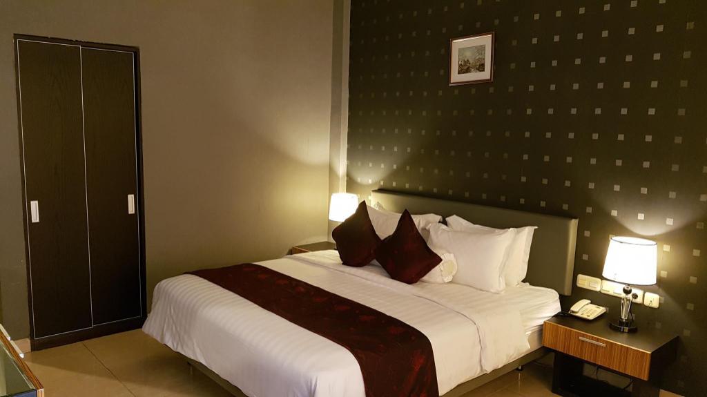 Crown Hotel Tanjung Selor 4/31