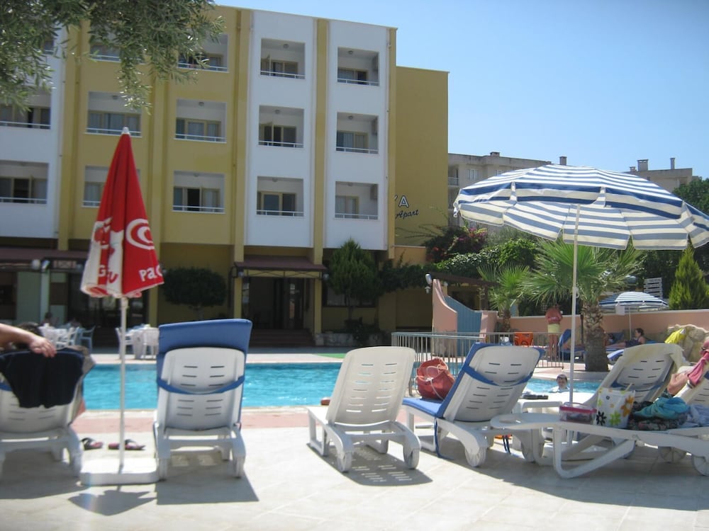 OYA APARTMENTS 37/50