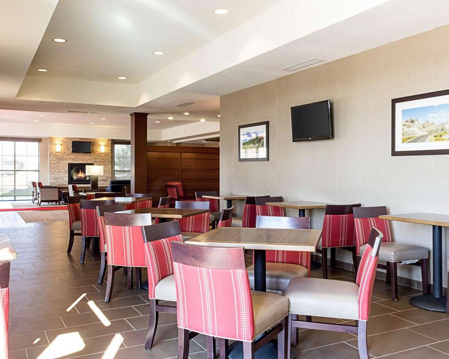 Comfort Inn & Suites Watford City ND 12/18