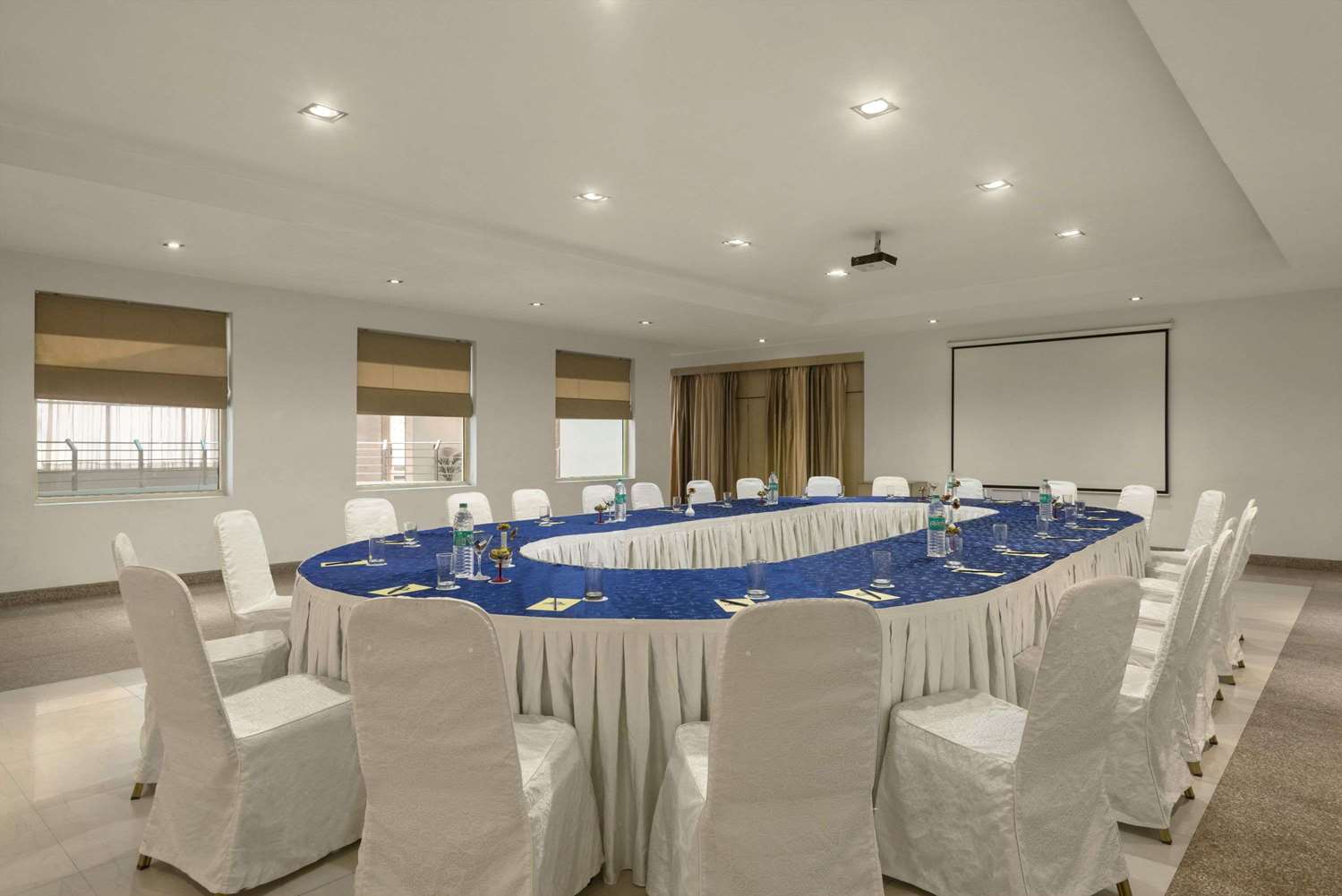 Days Hotel Neemrana Jaipur Highway 39/43