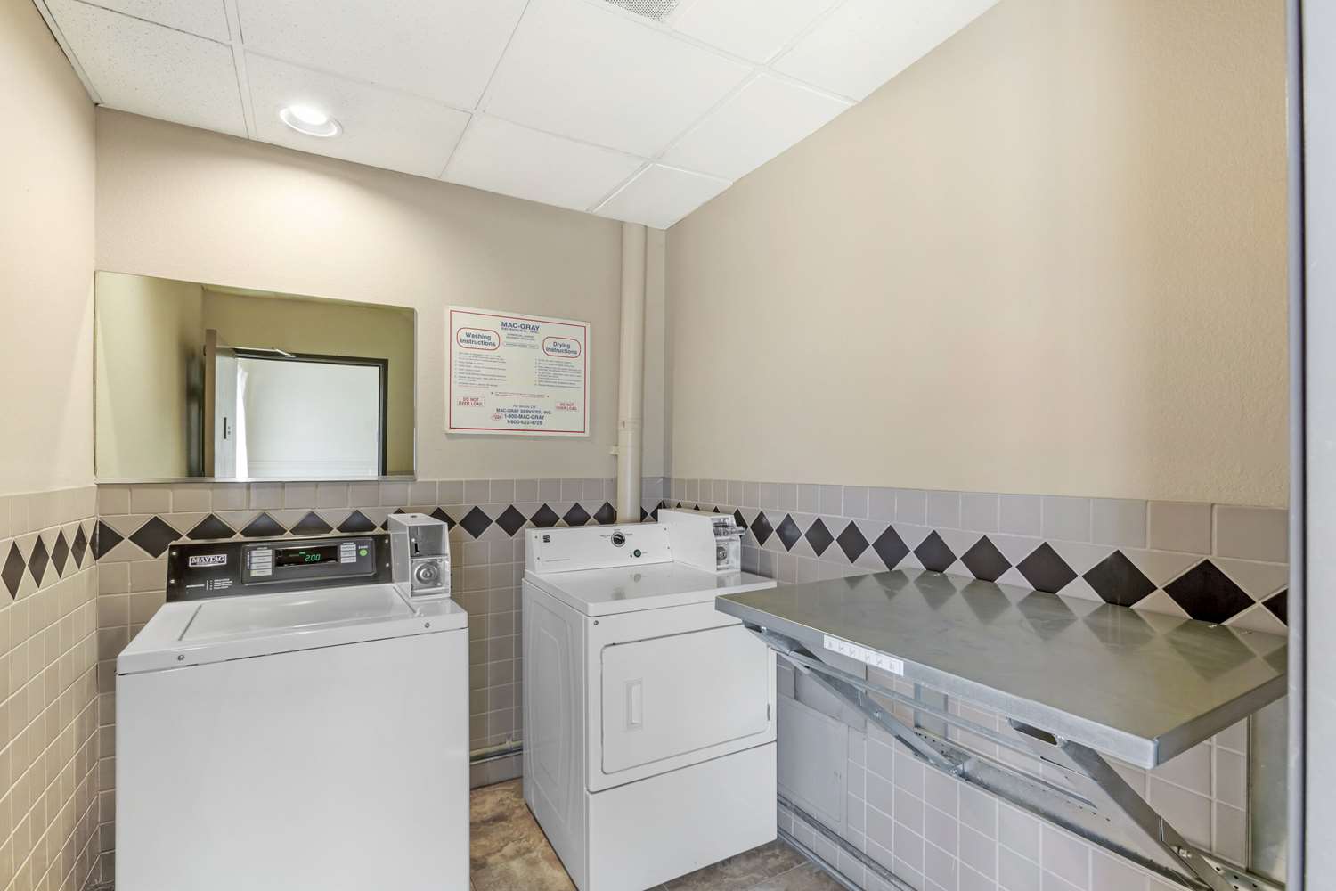 Comfort Inn Phoenix Central City 9/12